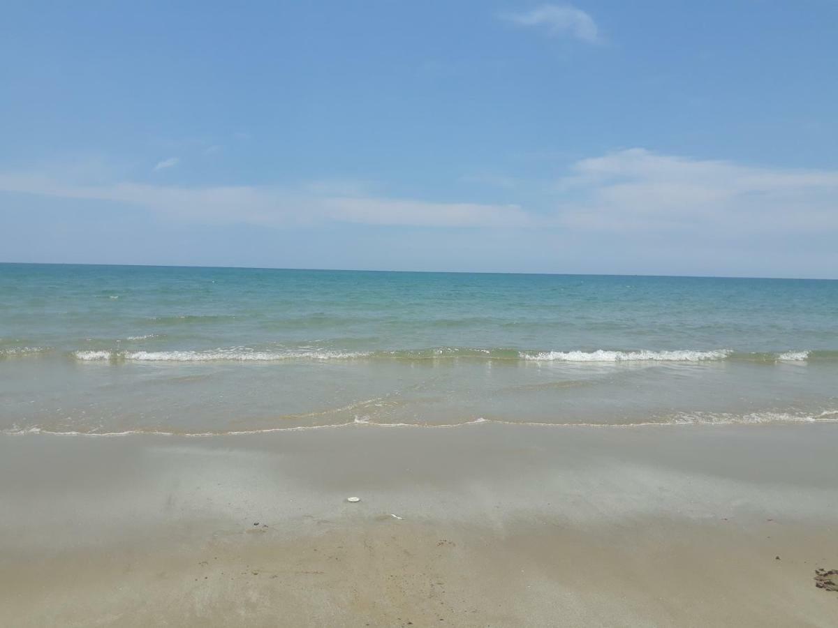 Mae Rampung Beach House คาราโอเกะและสระเด็ก Rayong Exterior photo